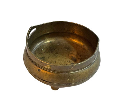 Small bronze censor, 10cm diameter, and small enamel box (2).