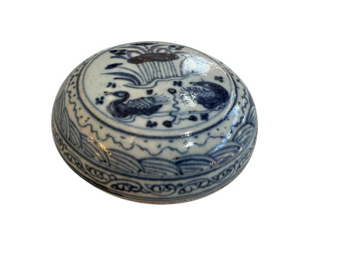 Chinese blue and white bowl and cover decorated with fish and duck, 12.5cm...
