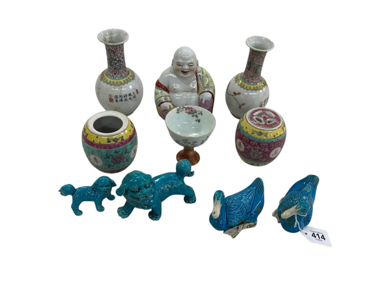 Collection of ten items of Chinese ceramics.