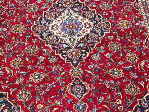 Persian floral decorated carpet with central medallion, 3.40 by 2.40. thumbnail