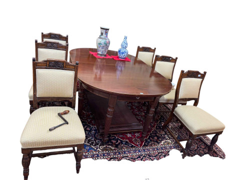 19th Century mahogany and line inlaid oval extending dining table on turned...