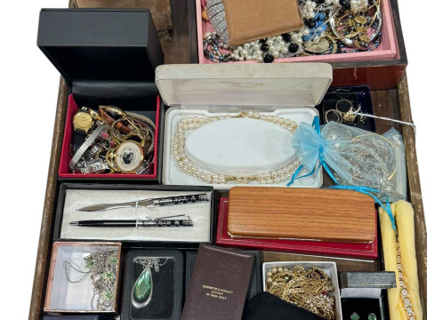 Large collection of costume jewellery, watches etc.