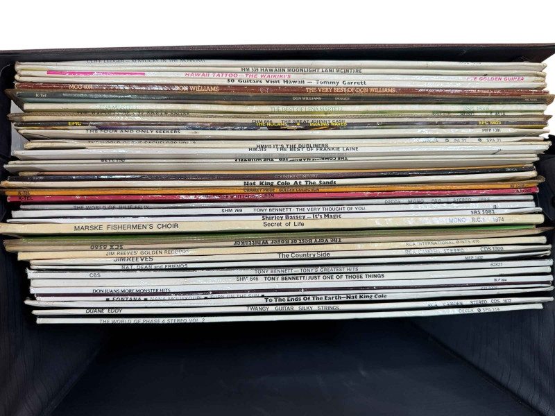 Collection of LP and single records including Beatles Sgt Pepper.