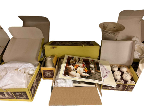 Good collection of classical creamwares including tureens, candlesticks, egg cups, etc, majority are boxed. thumbnail