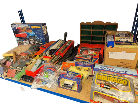 Collection of diecast toy vehicles, Hornby railway, railway accessories,...