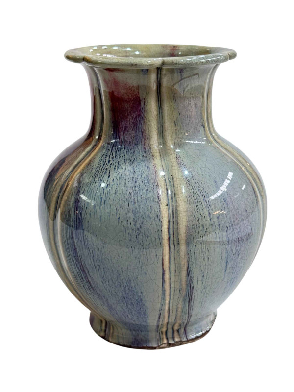 Chinese ribbed body streak glazed vase, impressed seal mark, 18.5cm.