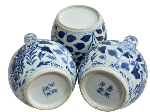 Pair of Chinese blue and white dragon vases with four character marks, 20cm, and similar jar and cover (3). thumbnail