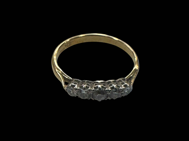 Diamond five stone 18 carat gold ring, size S.