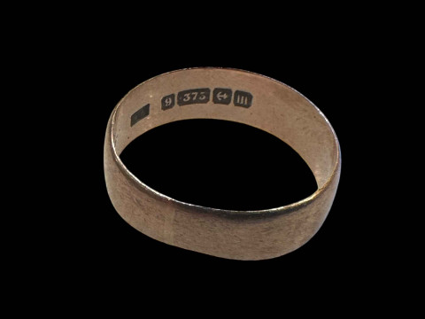 9 carat gold wedding band.