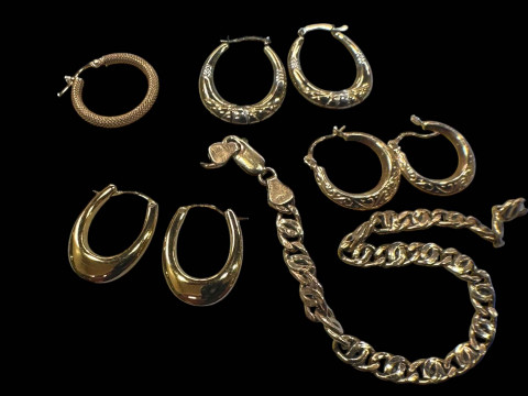 Pair 14 carat gold loop earrings and 9 carat gold broken bracelet, 9 carat...