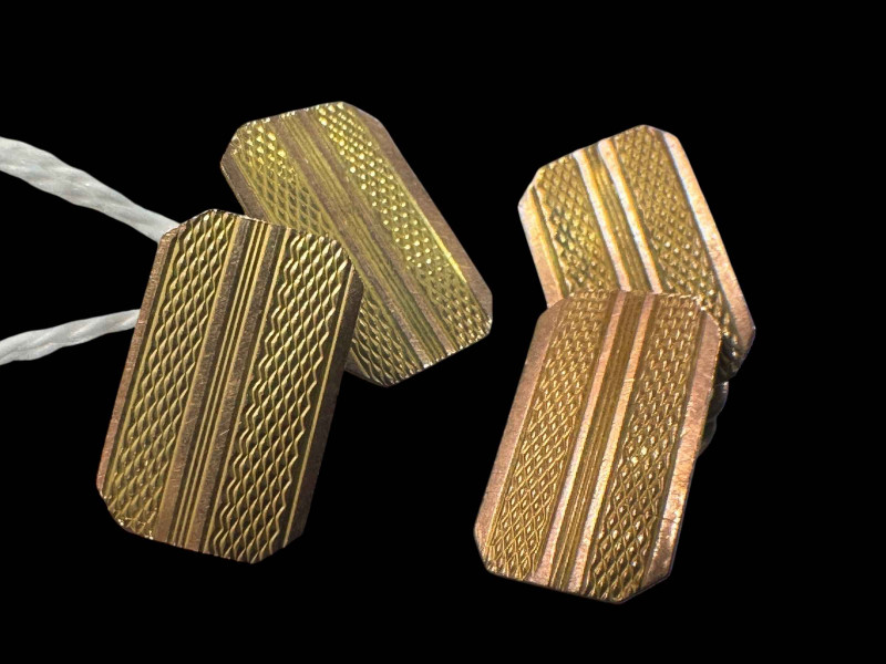 Pair 9 carat gold engine-turned cufflinks.