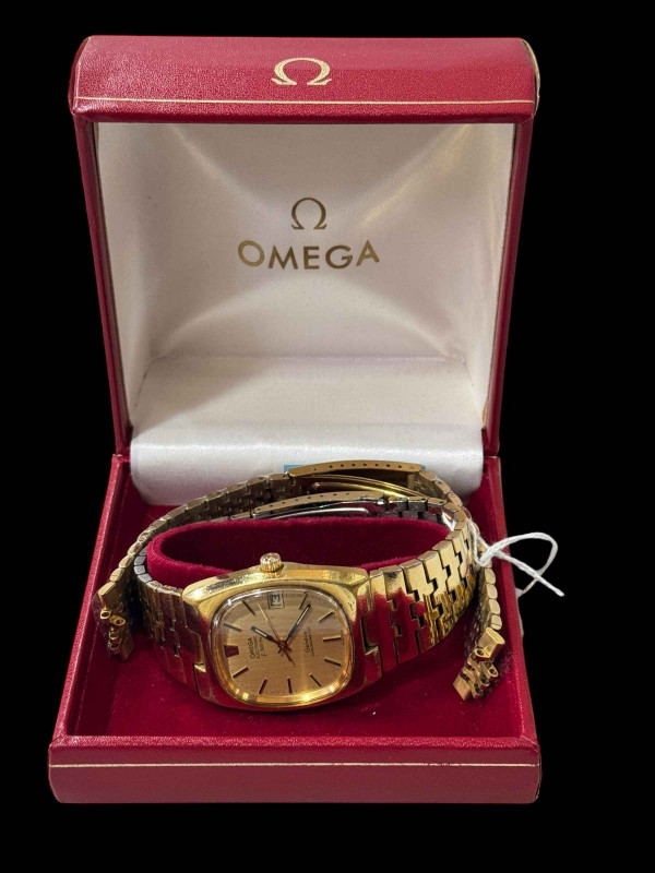 Vintage Omega Electronic 300Hz chronometer, with box and Omega bracelet.
