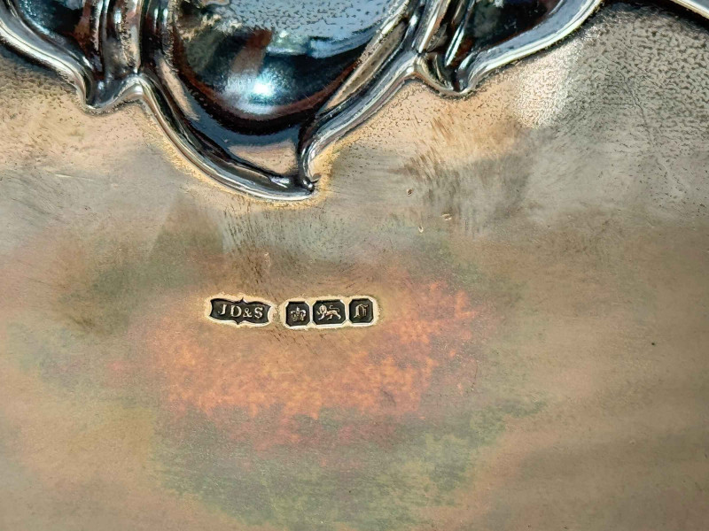 Edwardian silver tray with vine border, Sheffield 1906.