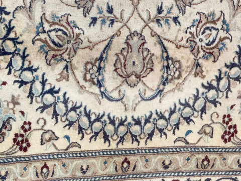 Iranian carpet with central medallion 2.96 by 1.98. thumbnail