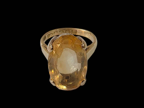 Large citrine 18 carat gold ring, size O/P.