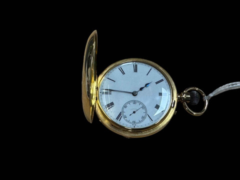 18 carat gold gents half hunter keyless pocket watch. thumbnail