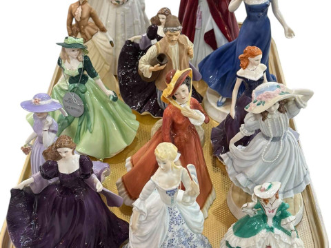 Collection of lady figurines including Royal Worcester, Royal Doulton,...