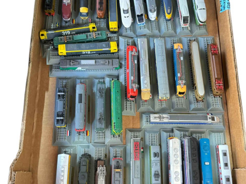 Diecast aeroplanes, railway models, HMS Victory by Heller, etc. thumbnail