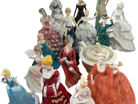 Collection of lady figurines including Royal Doulton Disney, Coalport,...