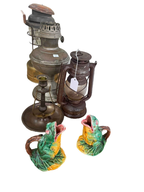 Pair of decorative Majolica frog pottery, pitchers, oil lamps, etc.