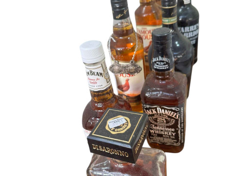 Collection of spirits including Famous Grouse Whisky 70cl, Glenmorangie...