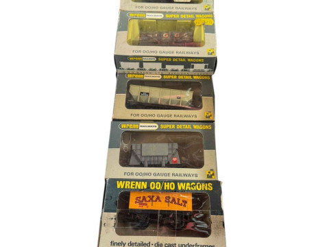 Collection of boxed OO/HO gauge railway wagons (23).