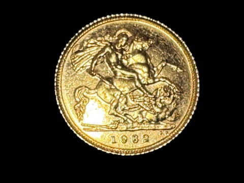 1982 gold half sovereign.