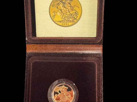 1981 gold proof sovereign with certificate.