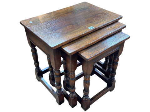 Titchmarsh & Goodwin nest of three oak turned leg tables, largest 50cm...