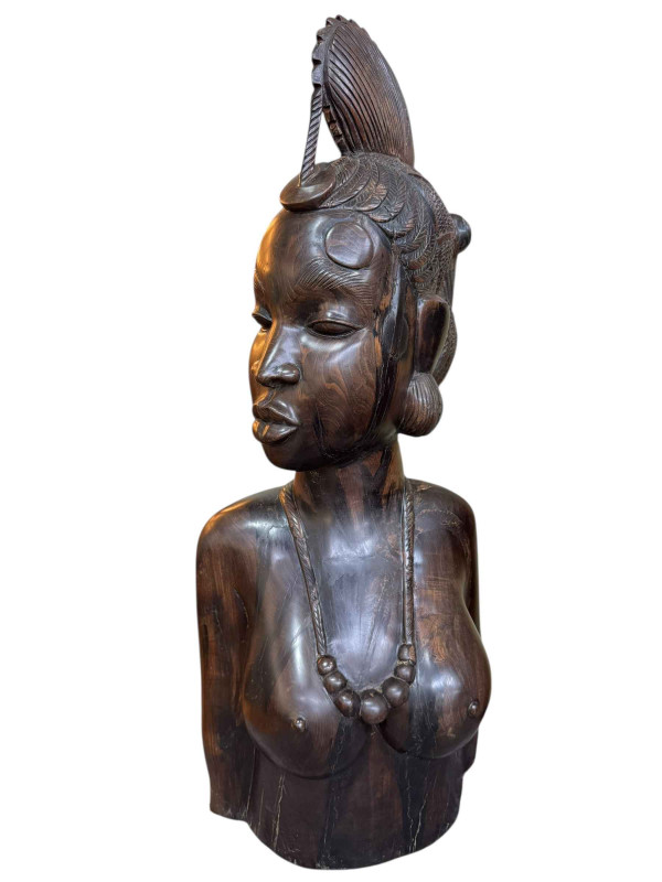 West African tribal art large ebony bust of a woman from Mali, 86cm.