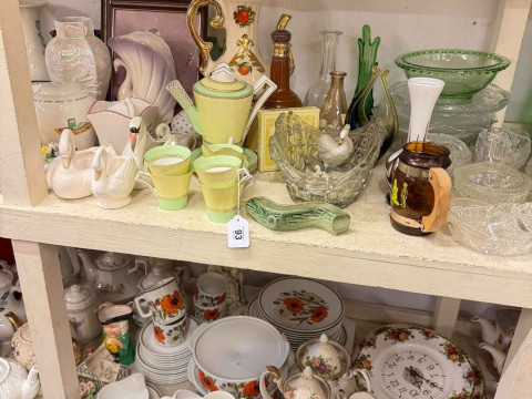 Large collection to include Royal Albert Old Country Roses, Meakin Studio tablewares, teapots, glassware, metalwares, etc. thumbnail