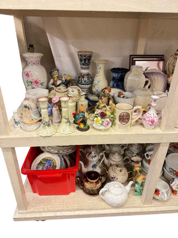 Large collection to include Royal Albert Old Country Roses, Meakin Studio tablewares, teapots, glassware, metalwares, etc.