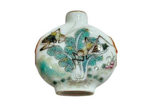 Chinese scent flask decorated with frog and insects, iron red seal mark,...