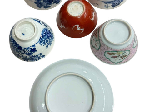 Collection of five Chinese tea bowls and one saucer. thumbnail