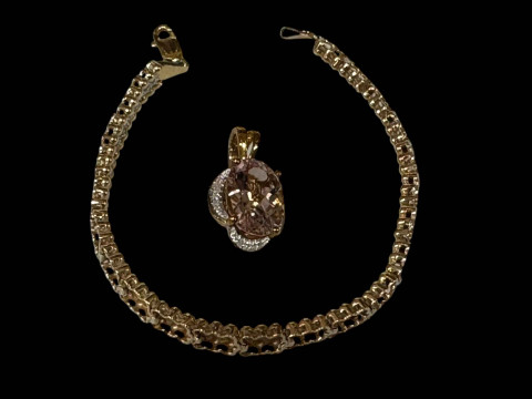 10k gold bracelet, together with 9 carat gold morganite and diamond pendant...