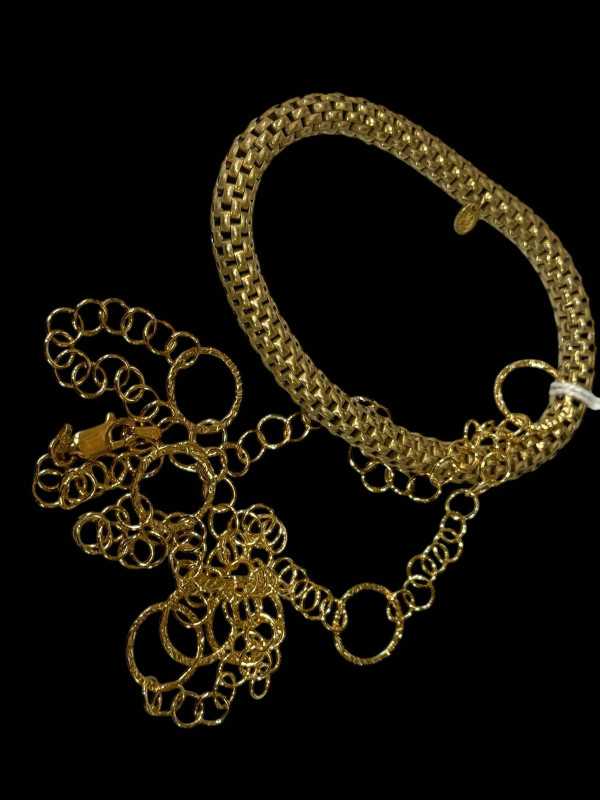 9 carat gold necklace and 9 carat gold bracelet (2).