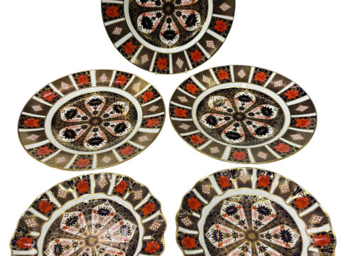 Five Royal Crown Derby Imari plates, three 27cm and two fluted 22cm.