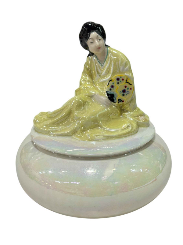 Rare Royal Doulton 'Japanese Fan' lidded powder bowl, HN405.