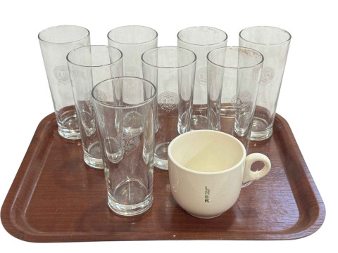 Eight Great North Eastern Railway drinking glasses and cup.