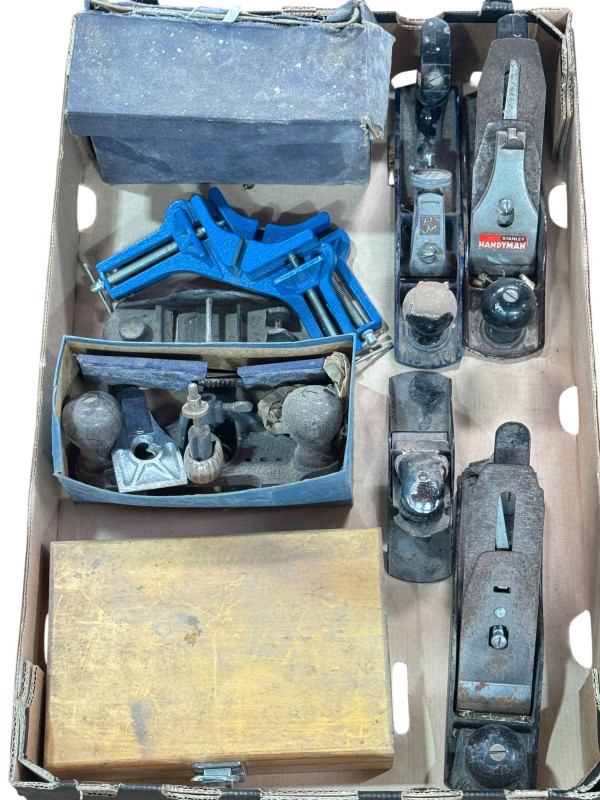 Various wood planes, router bits etc.