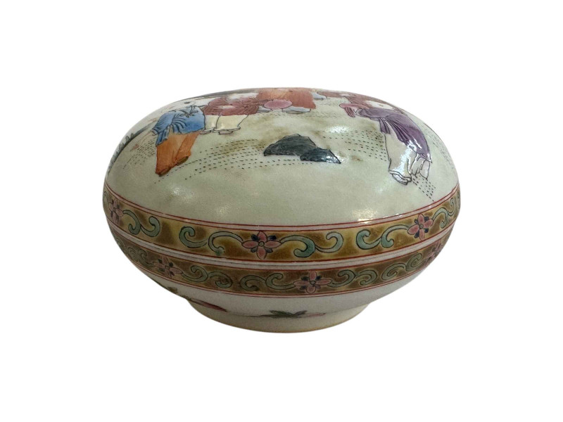 Chinese ink box with famille rose figure decoration, 10cm dia.