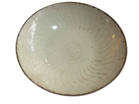 Chinese Ding ware saucer dish, 20cm dia.