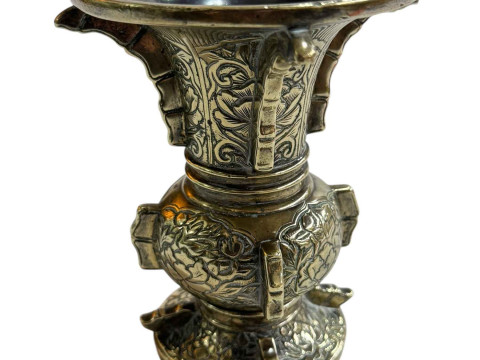 Chinese bronze Gu vase, 15cm. thumbnail