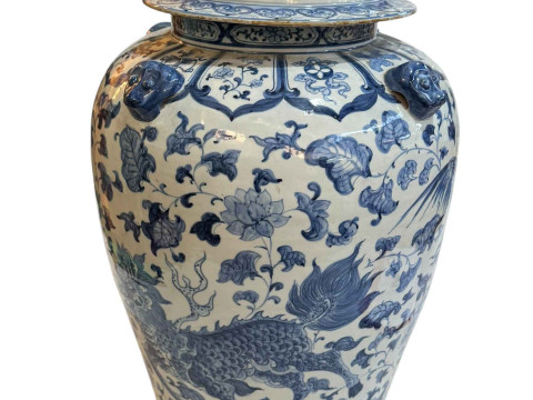Large Chinese blue and white vase and cover, 59cm. thumbnail