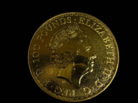 Britannia 2016 1oz fine gold 999.9 One Hundred Pound coin. Buyers Premium is 20% plus VAT on this lot. thumbnail