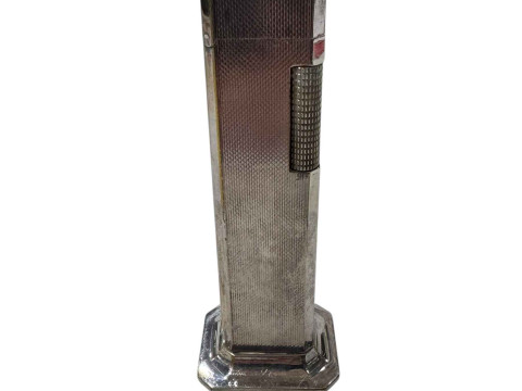 Dunhill engine-turned table lighter.