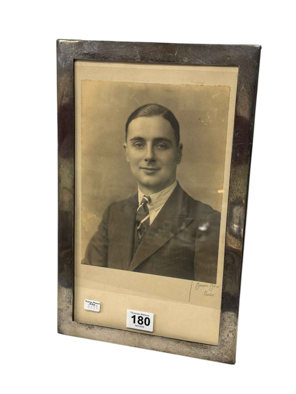 Edwardian silver easel photograph frame, London 1904, 33 x 21cm.