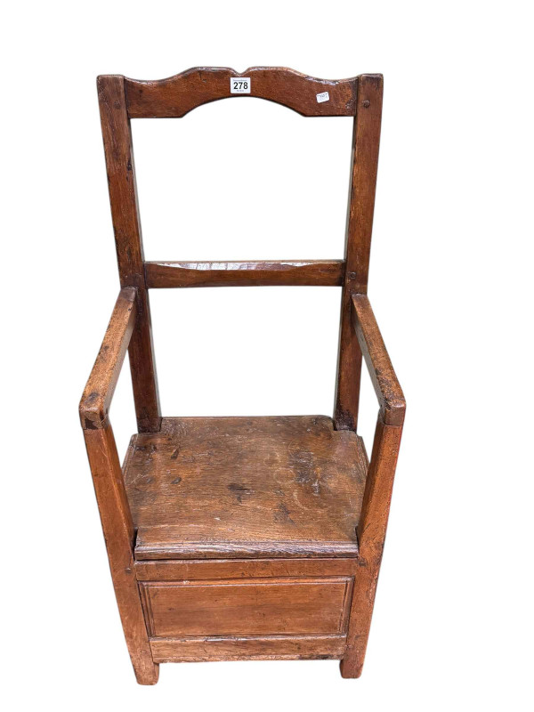 Antique jointed rustic salt box chair.