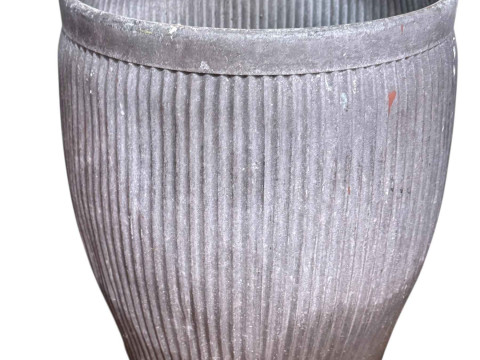 Galvanised zinc dolly tub.