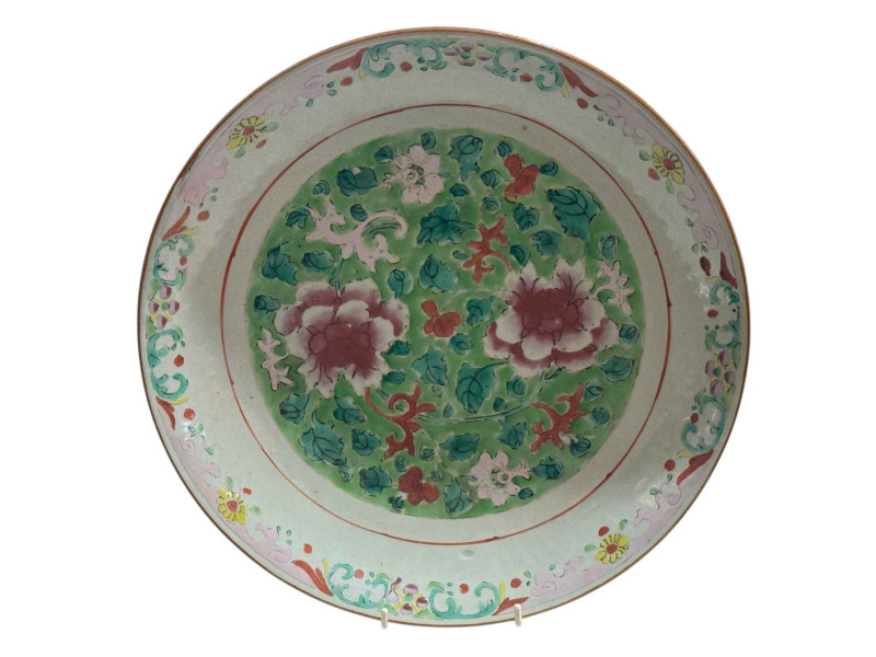 Chinese circular charger with famille rose and floral decoration, 35cm diameter.